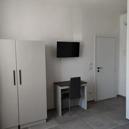 Bed & Breakfast Cromia - Art 3*